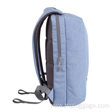 A simple And Casual Backpack Full Of Youth